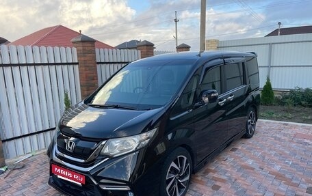 Honda Stepwgn IV, 2017 год, 2 150 000 рублей, 4 фотография