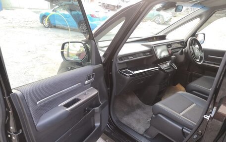 Honda Stepwgn IV, 2017 год, 2 150 000 рублей, 16 фотография