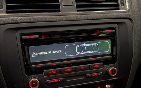 Volkswagen Jetta VI, 2012 год, 950 000 рублей, 8 фотография