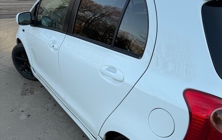 Toyota Vitz, 2005 год, 820 000 рублей, 4 фотография