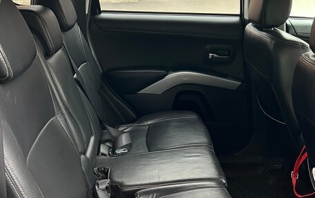 Mitsubishi Outlander III рестайлинг 3, 2011 год, 1 200 000 рублей, 5 фотография