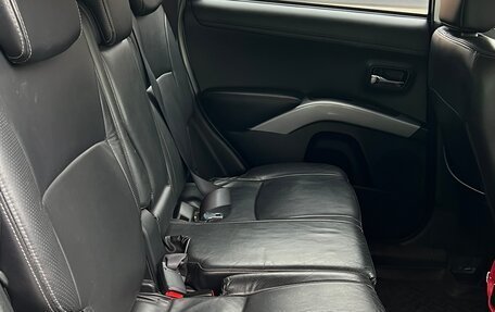 Mitsubishi Outlander III рестайлинг 3, 2011 год, 1 200 000 рублей, 8 фотография