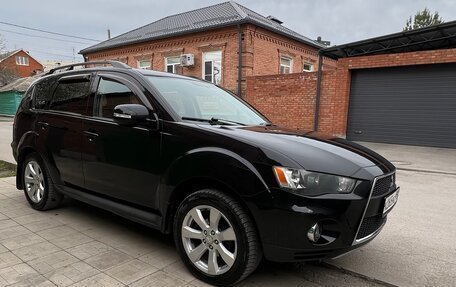 Mitsubishi Outlander III рестайлинг 3, 2011 год, 1 200 000 рублей, 12 фотография