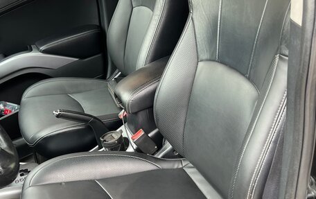 Mitsubishi Outlander III рестайлинг 3, 2011 год, 1 200 000 рублей, 15 фотография