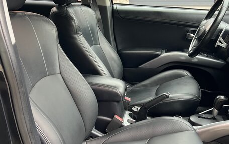 Mitsubishi Outlander III рестайлинг 3, 2011 год, 1 200 000 рублей, 13 фотография