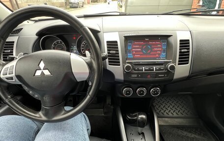 Mitsubishi Outlander III рестайлинг 3, 2011 год, 1 200 000 рублей, 18 фотография