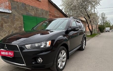 Mitsubishi Outlander III рестайлинг 3, 2011 год, 1 200 000 рублей, 11 фотография