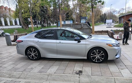 Toyota Camry, 2020 год, 2 200 000 рублей, 5 фотография