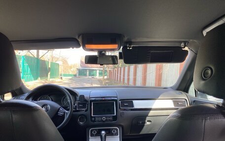 Volkswagen Touareg III, 2010 год, 1 600 000 рублей, 8 фотография