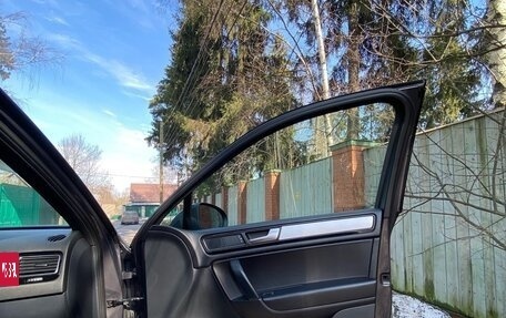 Volkswagen Touareg III, 2010 год, 1 600 000 рублей, 11 фотография