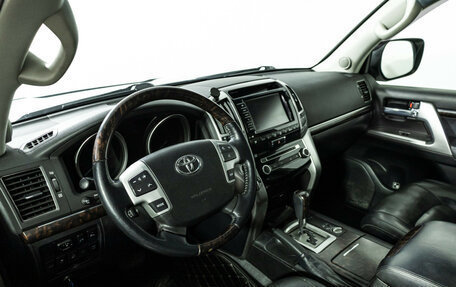 Toyota Land Cruiser 200, 2014 год, 4 299 990 рублей, 11 фотография