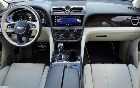 Bentley Bentayga I, 2020 год, 9 фотография