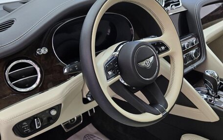 Bentley Bentayga I, 2020 год, 12 фотография