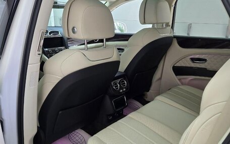 Bentley Bentayga I, 2020 год, 16 фотография