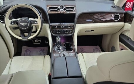 Bentley Bentayga I, 2020 год, 14 фотография