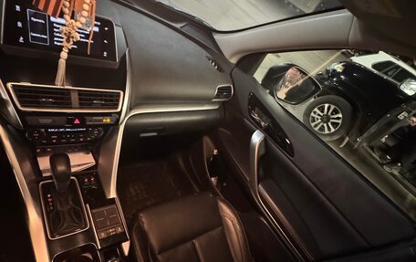 Mitsubishi Eclipse Cross, 2018 год, 2 000 000 рублей, 9 фотография