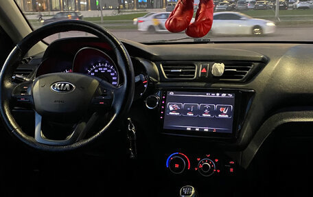 KIA Rio III рестайлинг, 2014 год, 850 000 рублей, 10 фотография