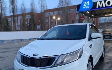 KIA Rio III рестайлинг, 2014 год, 850 000 рублей, 2 фотография