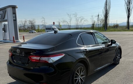 Toyota Camry, 2021 год, 3 000 000 рублей, 3 фотография