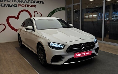 Mercedes-Benz E-Класс, 2021 год, 4 890 000 рублей, 3 фотография