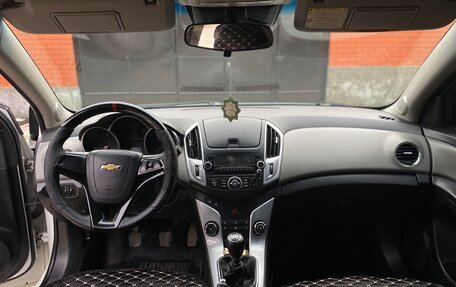 Chevrolet Cruze II, 2013 год, 680 000 рублей, 4 фотография