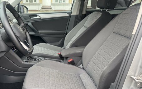 Volkswagen Tiguan II, 2021 год, 2 880 000 рублей, 20 фотография