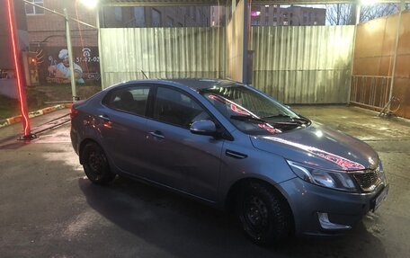 KIA Rio III рестайлинг, 2013 год, 1 000 000 рублей, 3 фотография