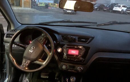 KIA Rio III рестайлинг, 2013 год, 1 000 000 рублей, 6 фотография