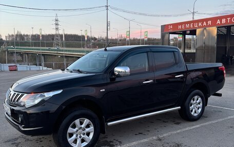 Mitsubishi L200 IV рестайлинг, 2015 год, 2 050 000 рублей, 2 фотография