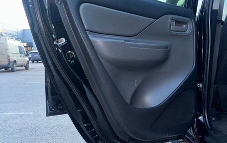 Mitsubishi L200 IV рестайлинг, 2015 год, 2 050 000 рублей, 12 фотография