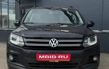 Volkswagen Tiguan I, 2016 год, 1 800 000 рублей, 2 фотография