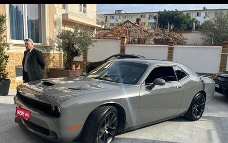 Dodge Challenger III рестайлинг 2, 2023 год, 8 000 000 рублей, 1 фотография