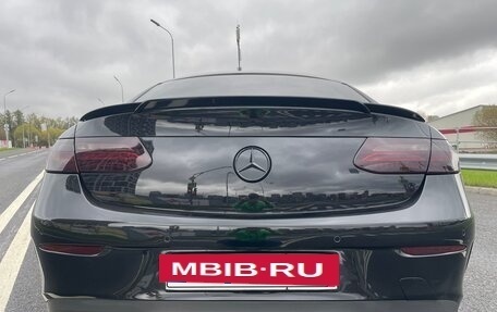 Mercedes-Benz E-Класс, 2018 год, 4 500 000 рублей, 3 фотография