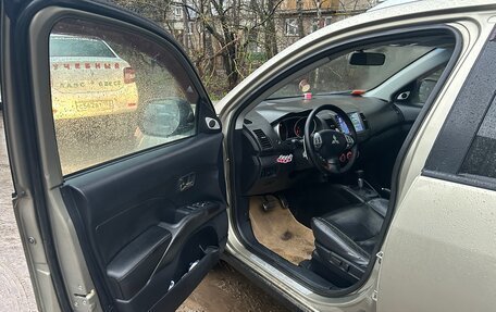 Mitsubishi Outlander III рестайлинг 3, 2008 год, 850 000 рублей, 12 фотография