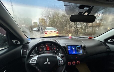 Mitsubishi Outlander III рестайлинг 3, 2008 год, 850 000 рублей, 14 фотография
