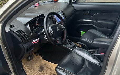 Mitsubishi Outlander III рестайлинг 3, 2008 год, 850 000 рублей, 11 фотография