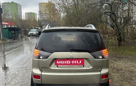 Mitsubishi Outlander III рестайлинг 3, 2008 год, 850 000 рублей, 5 фотография