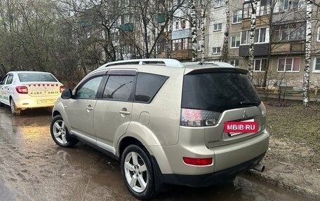 Mitsubishi Outlander III рестайлинг 3, 2008 год, 850 000 рублей, 4 фотография