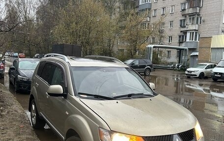 Mitsubishi Outlander III рестайлинг 3, 2008 год, 850 000 рублей, 7 фотография