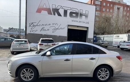 Chevrolet Cruze II, 2010 год, 730 000 рублей, 3 фотография