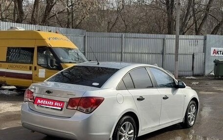 Chevrolet Cruze II, 2010 год, 730 000 рублей, 6 фотография