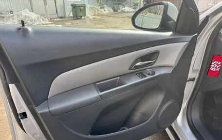 Chevrolet Cruze II, 2010 год, 730 000 рублей, 11 фотография