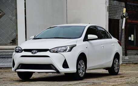 Toyota Yaris XP150 рестайлинг, 2022 год, 1 070 000 рублей, 1 фотография