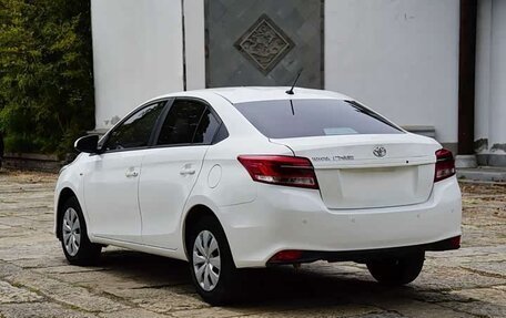 Toyota Yaris XP150 рестайлинг, 2022 год, 1 070 000 рублей, 3 фотография