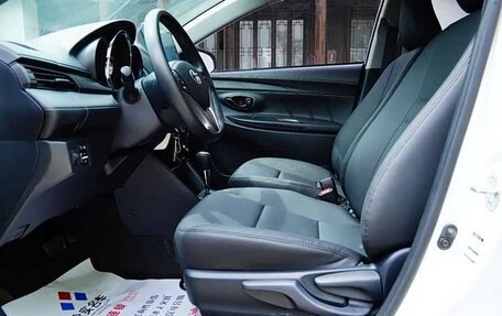 Toyota Yaris XP150 рестайлинг, 2022 год, 1 070 000 рублей, 12 фотография