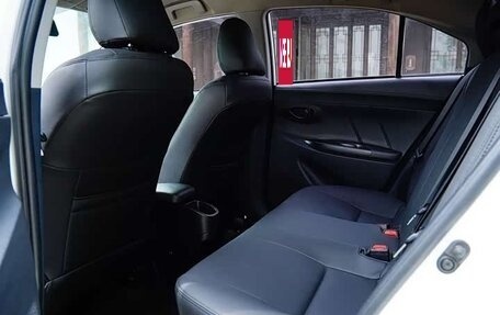 Toyota Yaris XP150 рестайлинг, 2022 год, 1 070 000 рублей, 13 фотография