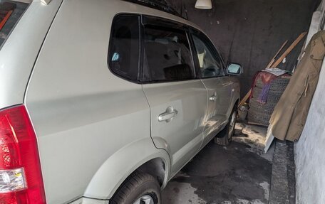 Hyundai Tucson III, 2008 год, 950 000 рублей, 3 фотография