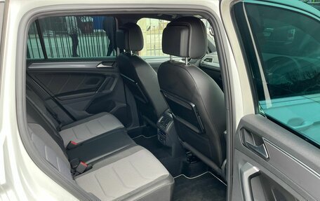 Volkswagen Tiguan II, 2017 год, 2 379 000 рублей, 13 фотография