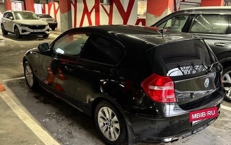 BMW 1 серия, 2010 год, 899 999 рублей, 2 фотография