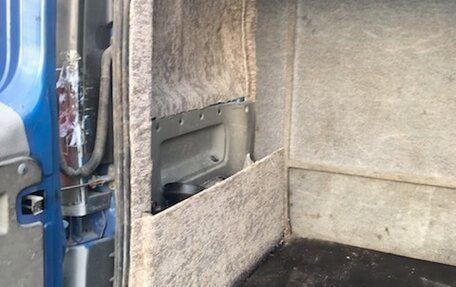 Renault Trafic, 2005 год, 850 000 рублей, 7 фотография